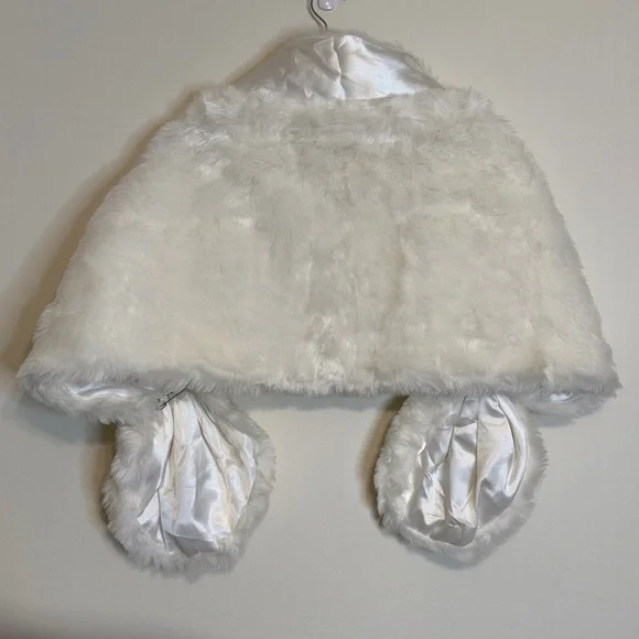 Faux Fur Shawl Wrap Fall/Winter Bridal Shrug - Picture 5 of 9
